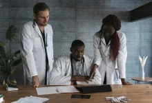 Healthcare team selecting appropriate mental status exam template for patients